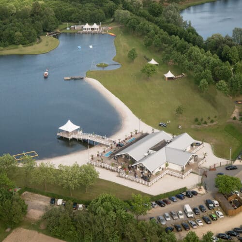 Luchfoto centraal Beachclub Degreez